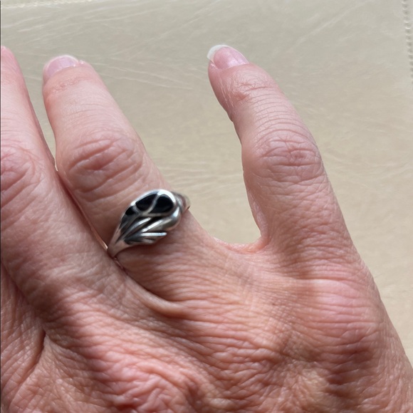 Silver and Black  Ring - Picture 4 of 4